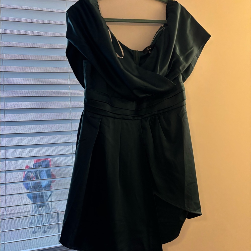 Lulu's Elegant Asymmetrical Emerald Dress